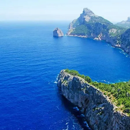 Peric With Pool Quiet And Spacious Wifi 別荘 ポレンサ