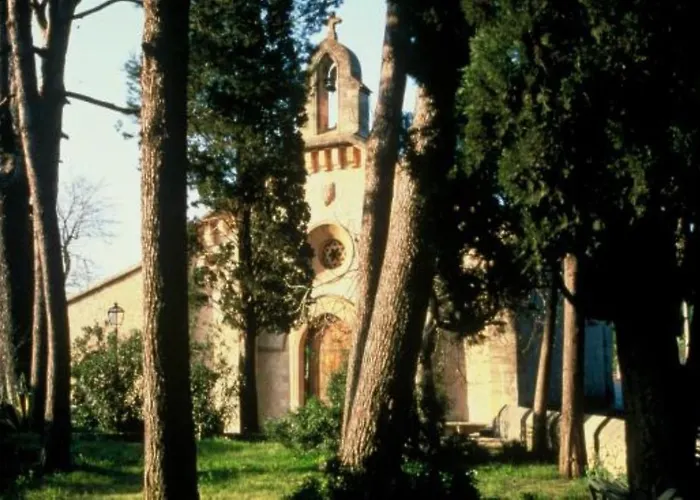 Дом отдыха Peric With Pool Quiet And Spacious Wifi Польенса