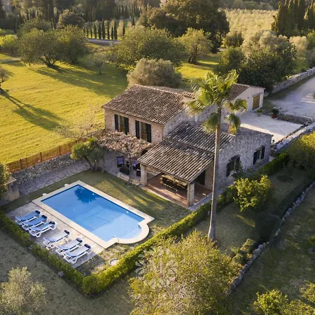 Hébergement de vacances Peric With Pool Quiet&spacious Wifi *